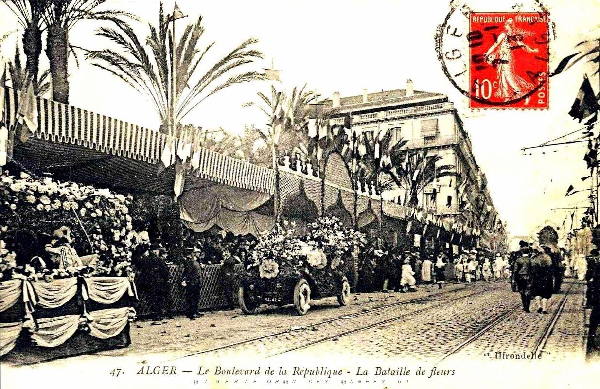 Alger - Bd de la Republique - Bataille de fleurs.jpg